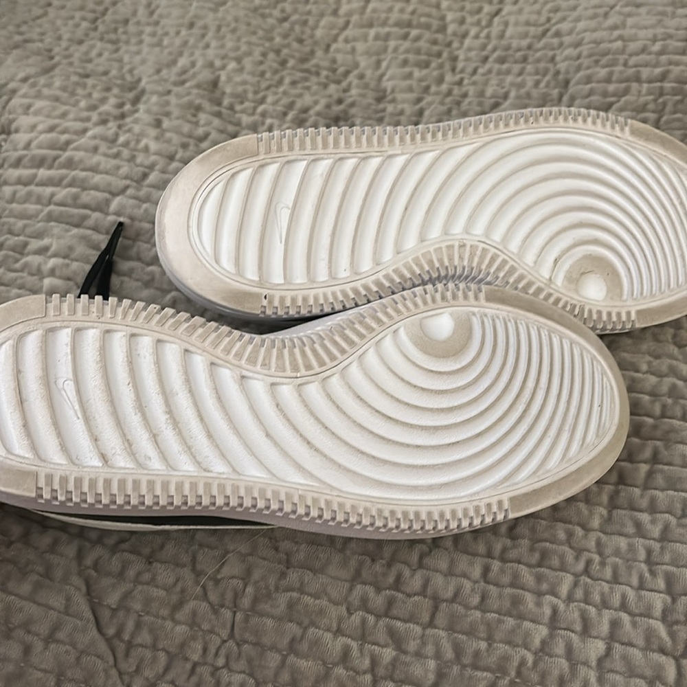 Nike court vision sneakers. - Picture 6 of 6